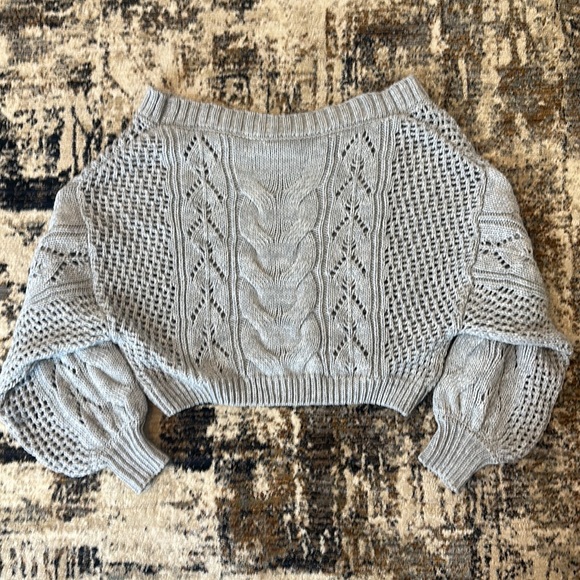WILLOW & ROOT Pointelle Cropped Cable Knit Sweater LARGE Gray EUC! - Picture 4 of 8